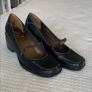 Rockport black with contrast stitching wedge mary janes square toe size 10m